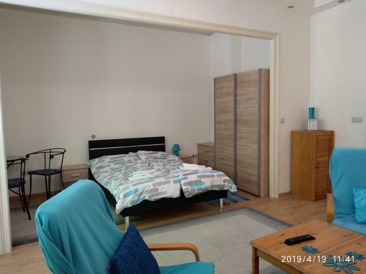 Lara Apartman Budapest Exterior foto